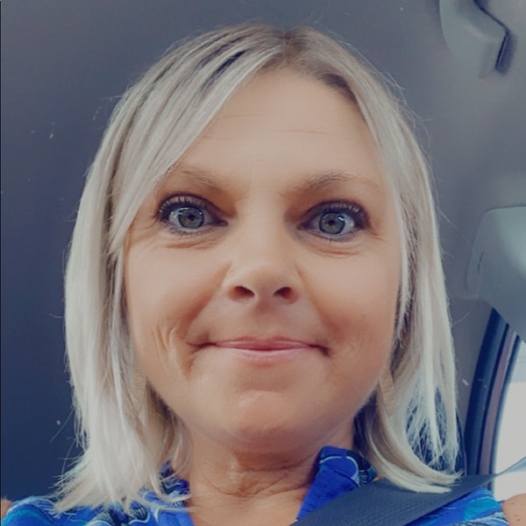 Meet your Posher, Rebecca - Picture 2 of 2